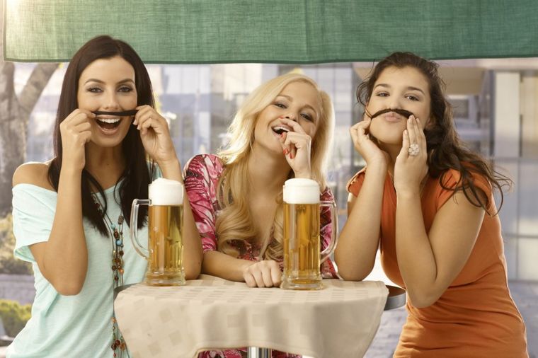 Neočekivano: Žene su izumele jedno od najpopularnijih pića - pivo?