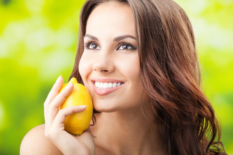 Prirodni lek: Osvežavajući napitak od limuna i celera koji snižava holesterol i trigliceride!