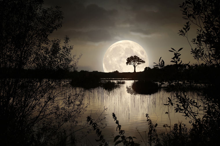 U noći između petka i subote: Srebrni mesec i spektakl na nebu!