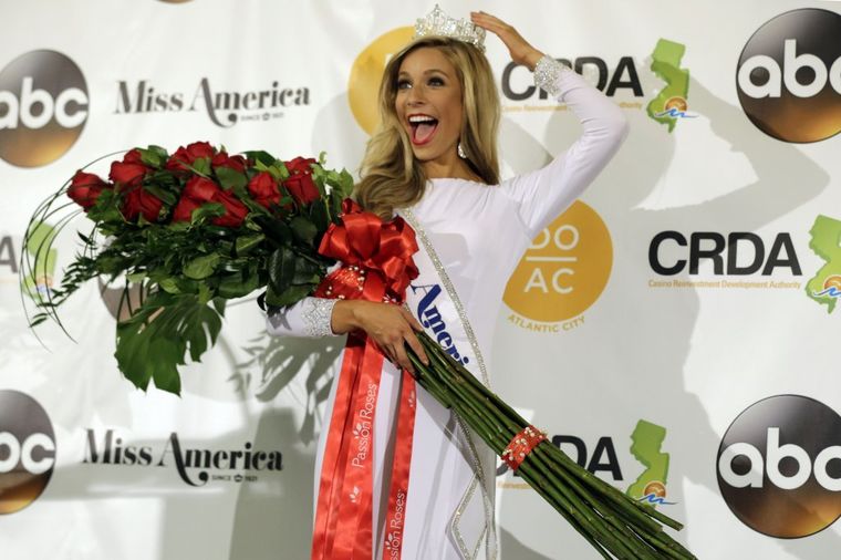 Upoznajte 23-godišnju Kiru Kazancev: Mis Amerike 2015! (FOTO)