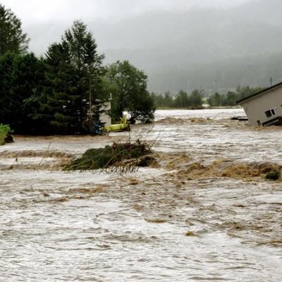 Snažno nevreme zahvatilo Požegu i Priboj: Udari groma, obilna kiša i poplave naneli ogromnu štetu