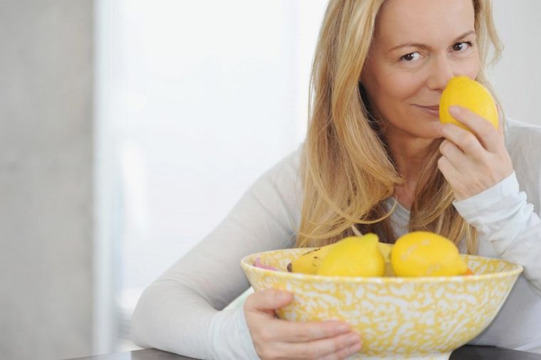 Tajni sastojak vode sa limunom: Nutricionistkinja slavnih otkrila kako da zaštite telo od otrova! (RECEPT)