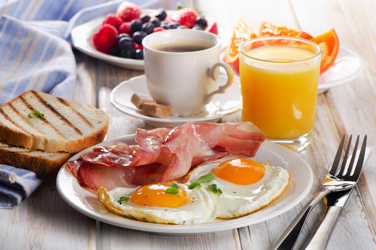 DORUČAK KOJI TRUJE TELO: Ovo nikad ne sme da vam bude jutarnji obrok!